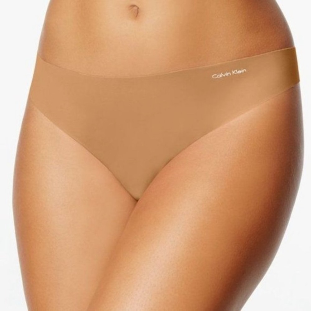 Calvin Klein - Picture 7 of 7